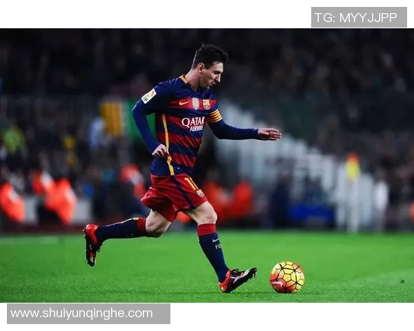 五十岁以上足球明星盘点传奇球员的辉煌岁月与成就回顾